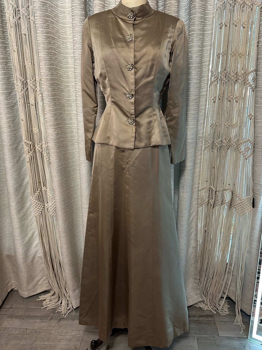 Vintage Victoria Royal Gold Satin Skirt Suit Set Mother of Bride Formal Size 4